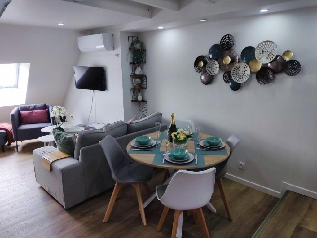 Comfortable Air-Conditioned T3 In The Heart Of Amboise With Parking Space Екстериор снимка