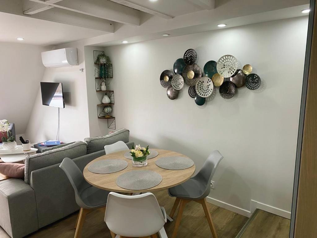 Comfortable Air-Conditioned T3 In The Heart Of Amboise With Parking Space Екстериор снимка